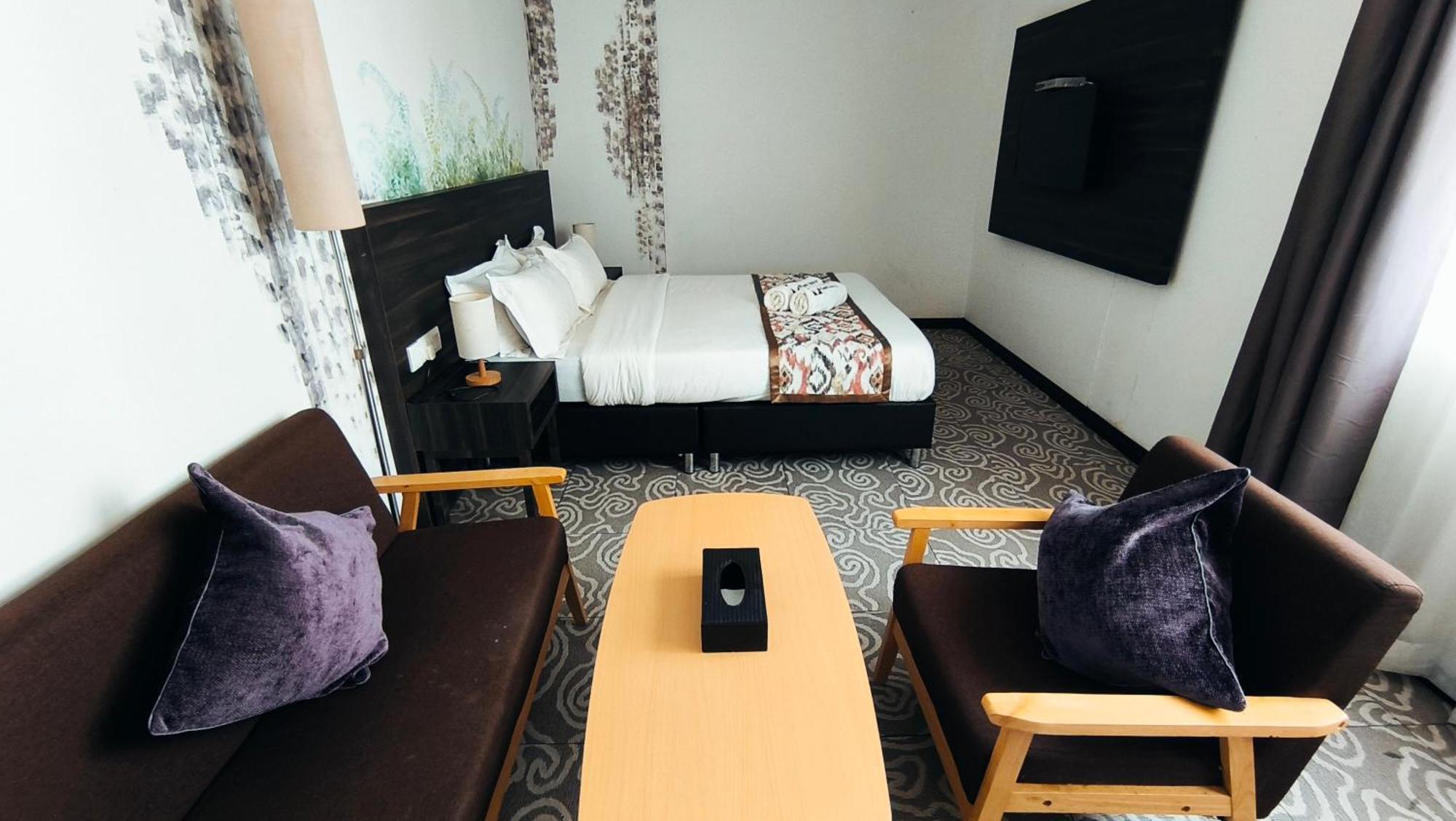 Natol Hotel 古晋 外观 照片