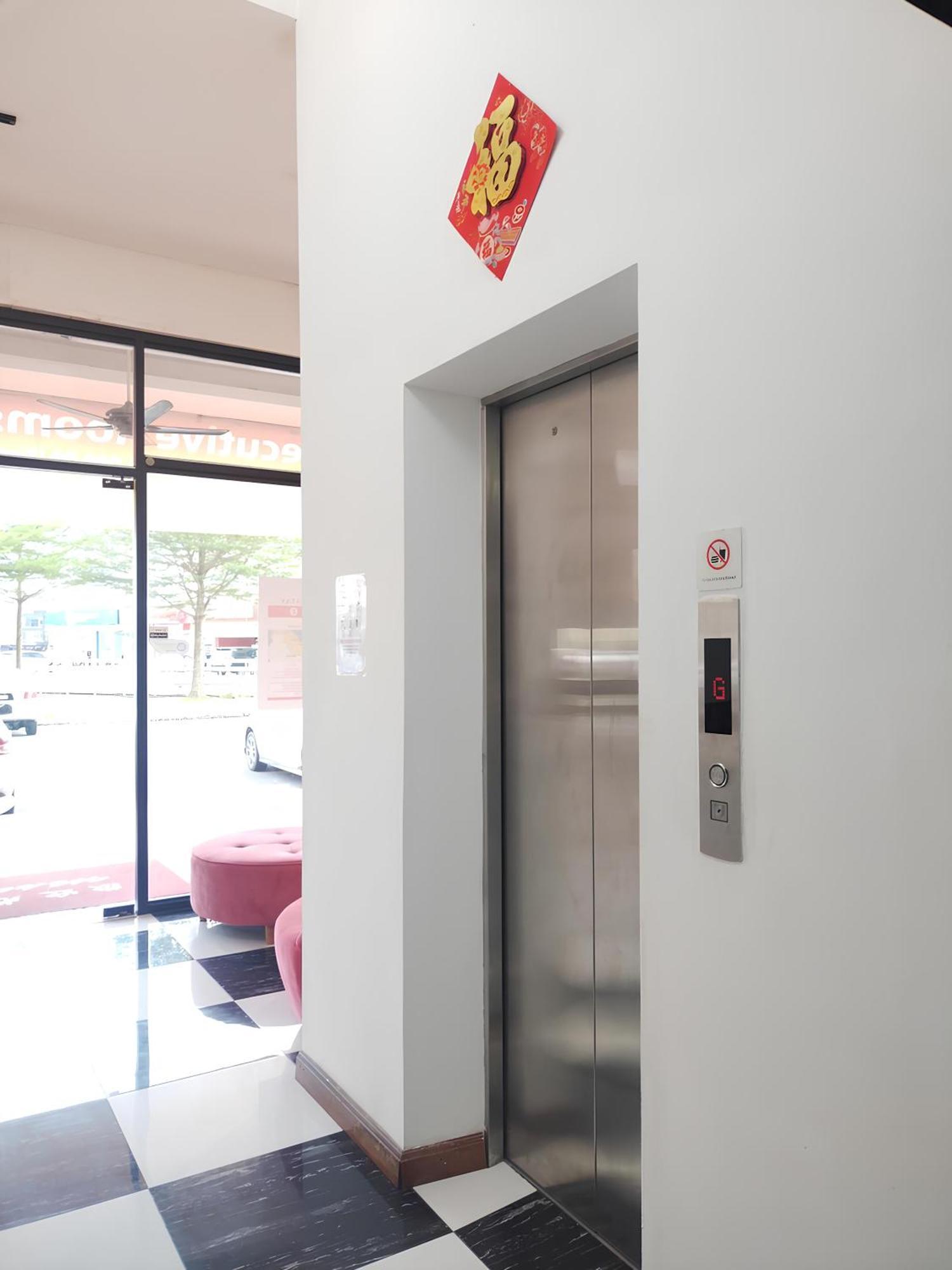 Natol Hotel 古晋 外观 照片